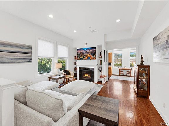5th image of 2 Harbor Lane #102