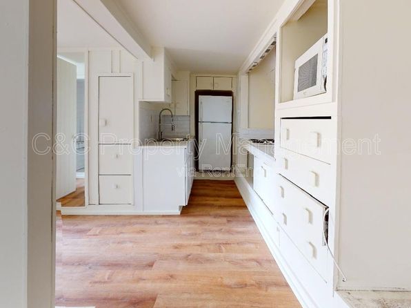 489 Laurel Ave APT D
