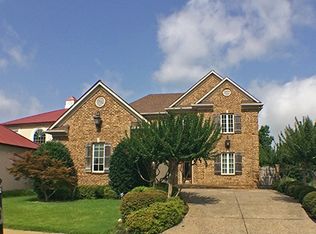 89 Founders Ln, Memphis, TN 38103