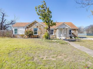 1102 N Buffalo Ave, Cleburne, TX 76033