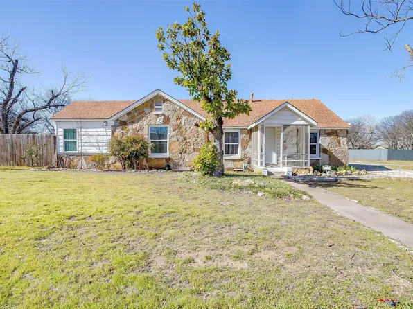 1102 N Buffalo Ave, Cleburne, TX 76033