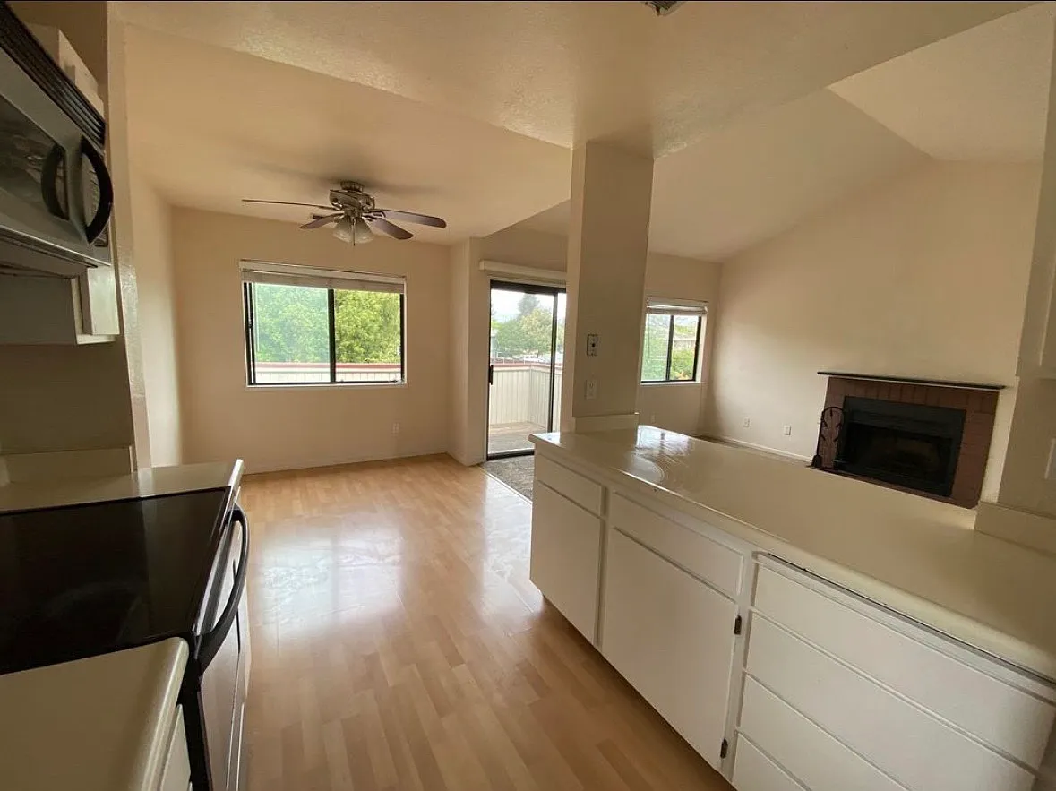 Westberry Dr, Santa Rosa — Photo 2
