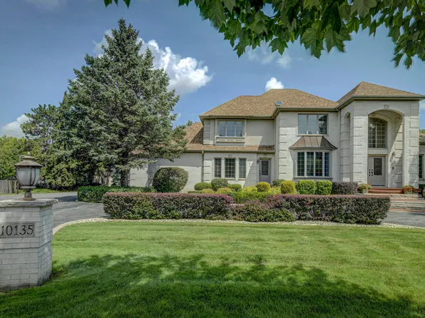 10135 Cherrywood Ln, Munster, IN 46321