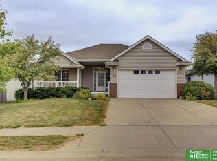 2112 Hedgeapple Rd, Plattsmouth, NE 68048