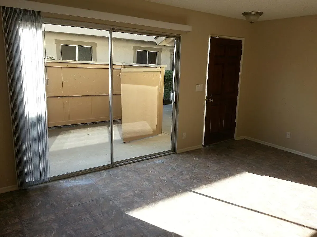 2 bed, 1.5 bath, 1000 sqft, $2,750 — Photo 4