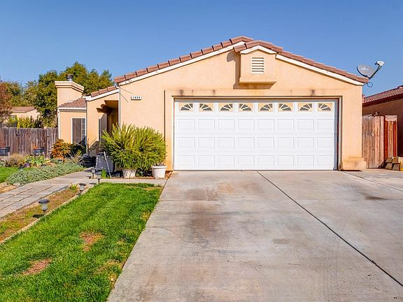 3rd image of 1866 Stanislaus Dr