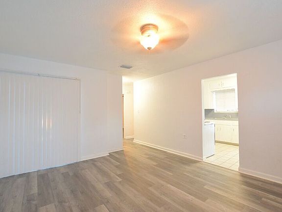 5th image of 2314 Formosa Ave