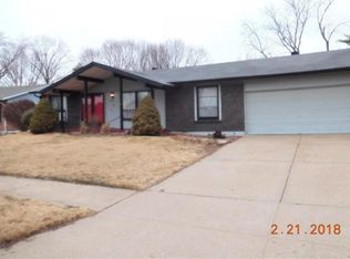 2605 Woodsage Dr, Florissant, MO 63033
