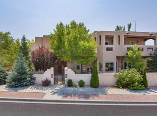 16 Camino Botanica, Santa Fe, NM 87507