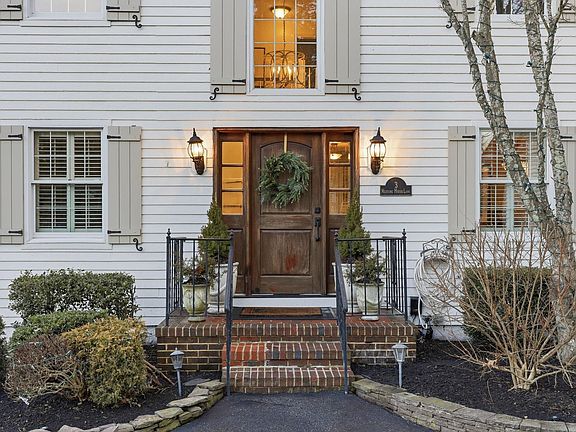5th image of 3 Meetinghouse Ln