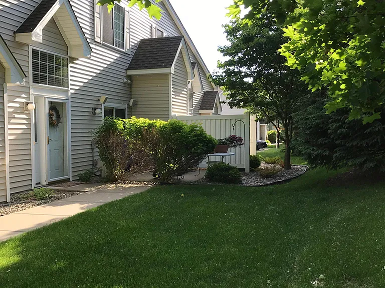 Hackberry Ct — Photo 14