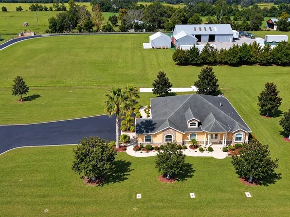 6147 White Rd, Brooksville, FL 34602