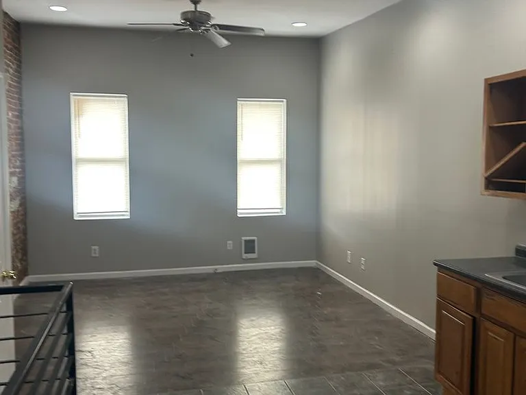 3422 Braddock Street — Photo 4