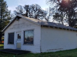 2550 W Hillside Dr, Anderson, CA 96007