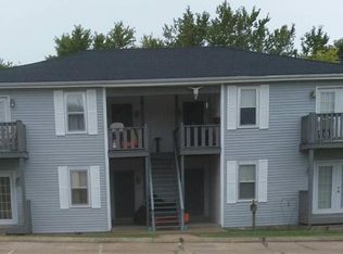 1101 Colonial Dr, Lathrop, MO 64465