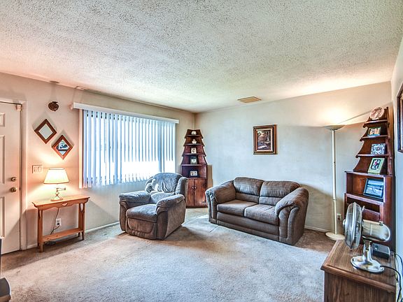 4th image of 2902 W Windrose Dr