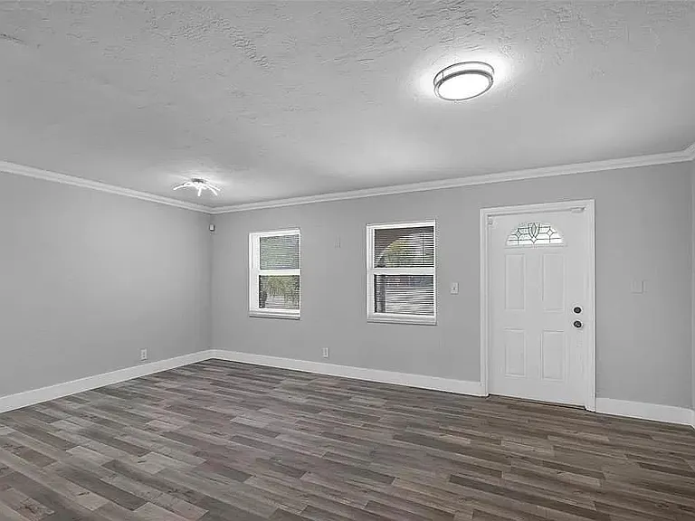 2680 NE 16th Ave — Photo 8