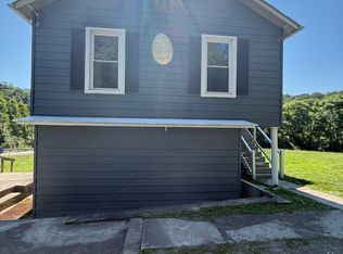 136 Waverly St #4, Westernport, MD 21562