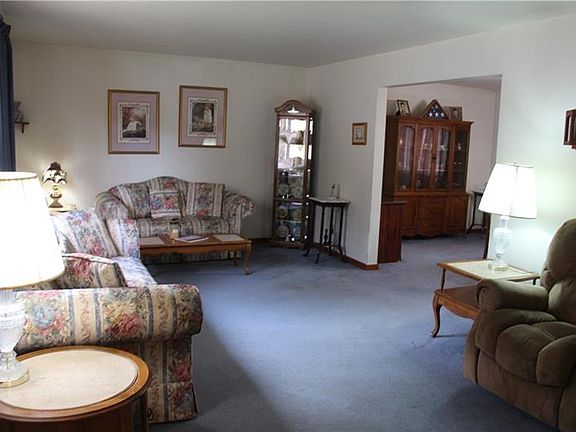 5th image of 341 Glaser Ave