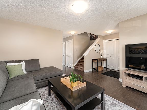 4th image of 8737 180a Ave NW