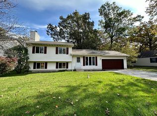 1119 Waverly Rd, Chesterton, IN 46304