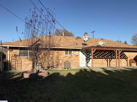 3rd image of 1308 Chenaur Dr