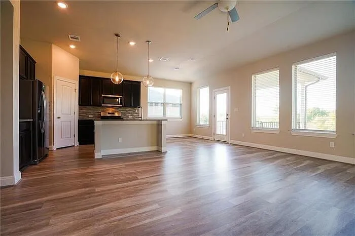4004 Promontory Point Trl — Photo 3