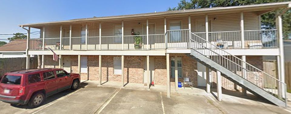 1st image of 104 8th Ave #16