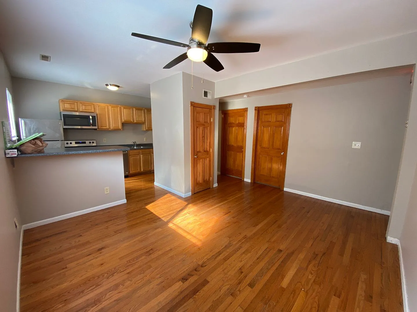 E 17th Ave 41 SCR — Photo 3