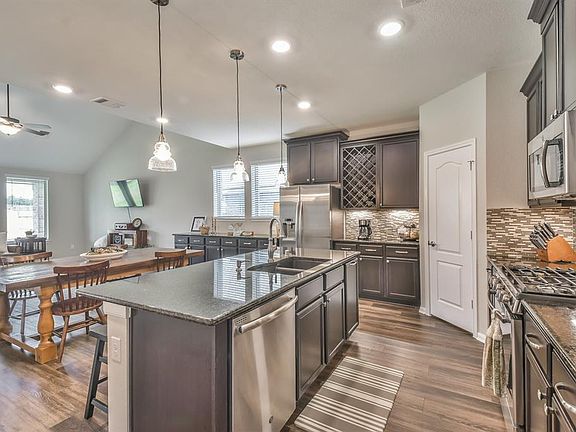 3rd image of 19210 Jenny Creek Ct
