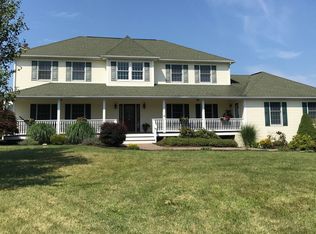 27 Cunningham Dr, Lagrangeville, NY 12540