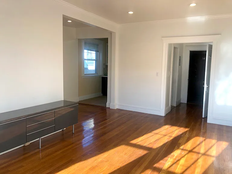 14 Melvin Ave #10 — Photo 2