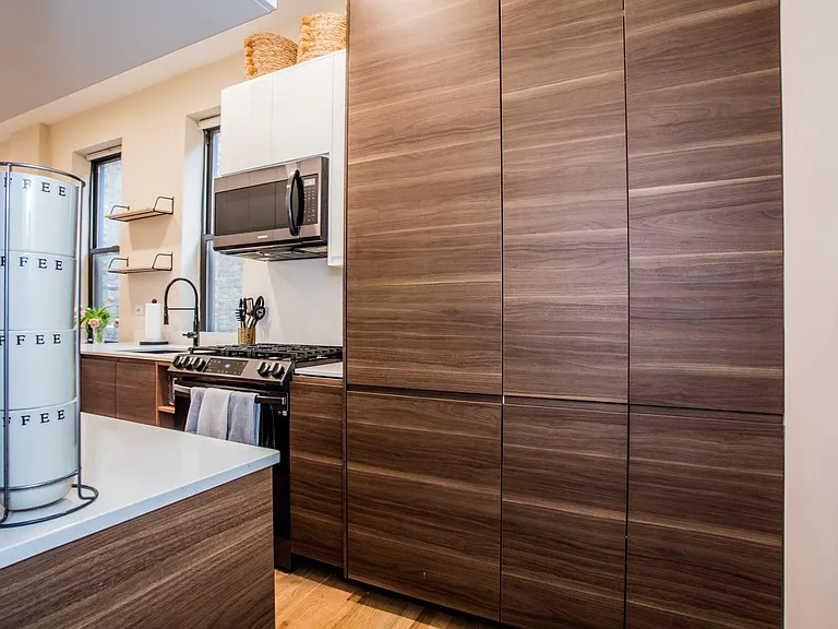 2115 W Dickens Ave #1F — Photo 17