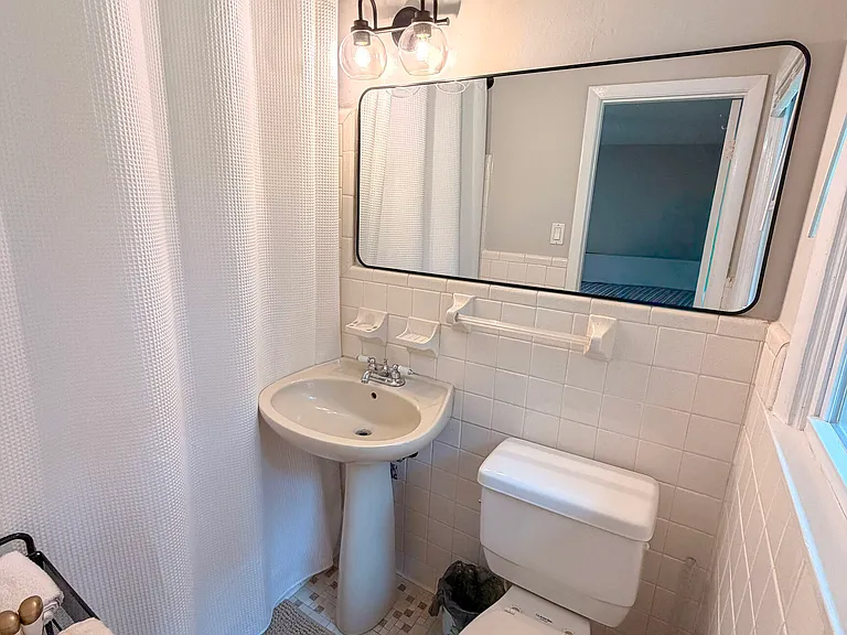 307 Pinewood Dr — Photo 17