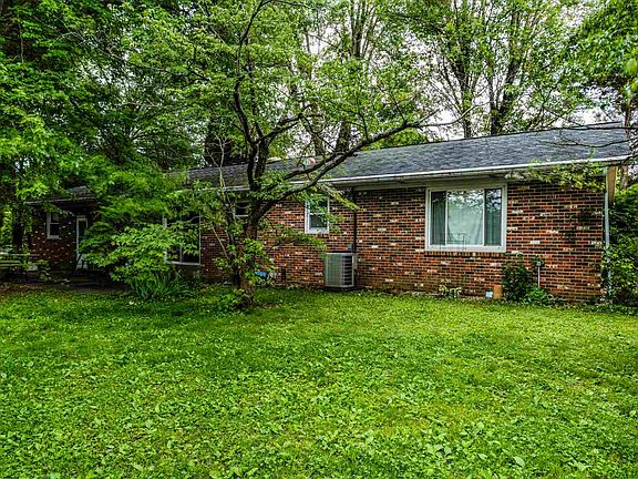 5th image of 158 W Silver Bell Ct