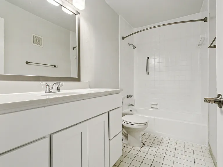 Cove Harbor Townhomes — Photo 17