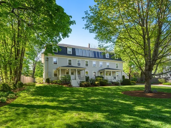 10 Green St #8, Medfield, MA 02052