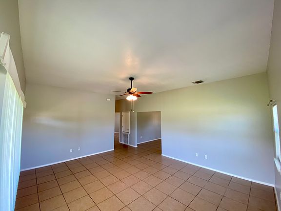 4th image of 1108 W Main St #1108