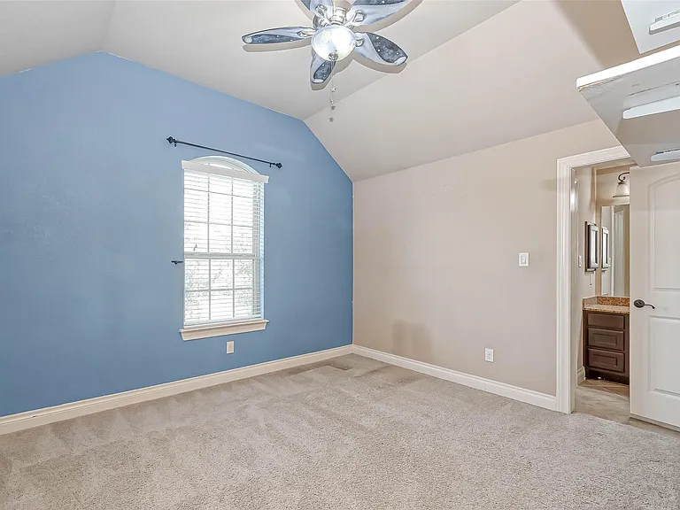 27415 Blinkwood Park — Photo 21