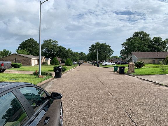 5th image of 8610 Valley Meadow Dr