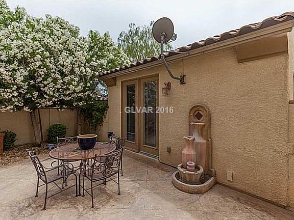 3rd image of 5564 Facinas Ave