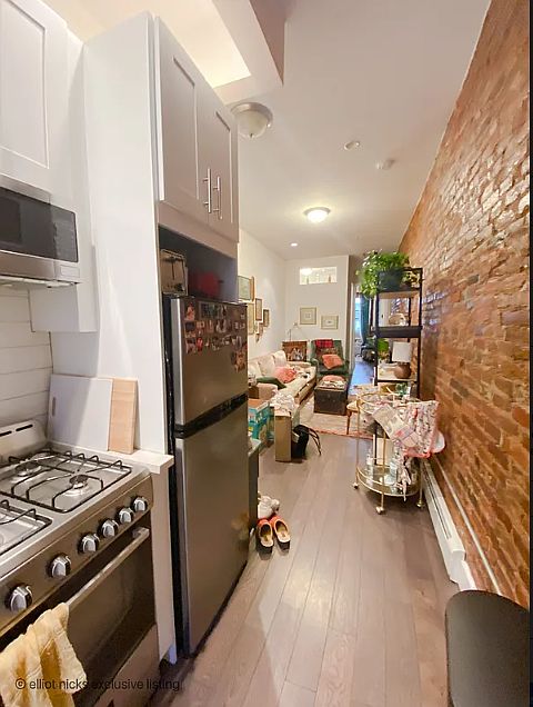 1st image of 542 Bainbridge St #Penthouse 3
