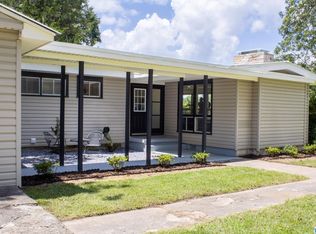 111 Crestview Dr, Weaver, AL 36277