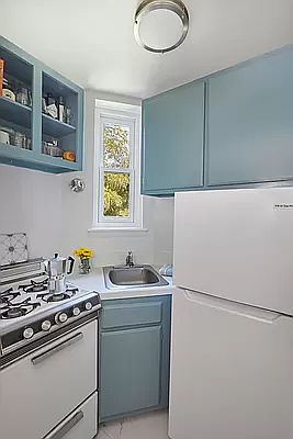 5th image of 345 W 21st St APT 4C