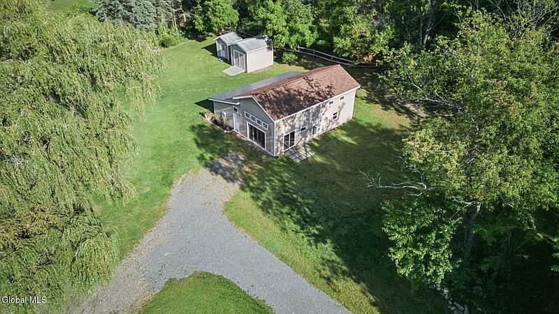 2nd image of 21 Teal Road