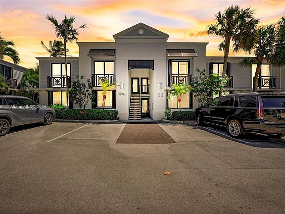 2nd image of 1578 S Ocean Ln APT 115