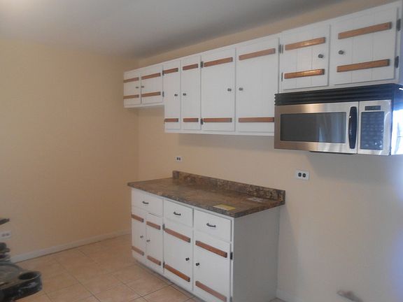 4th image of 4635 Poplar Ave