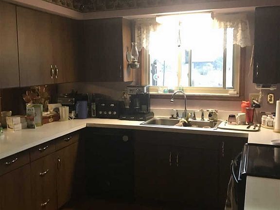 5th image of 8898 Crawford Rd