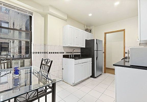 2nd image of 706 W 180th St APT 52