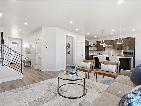 7th image of this home